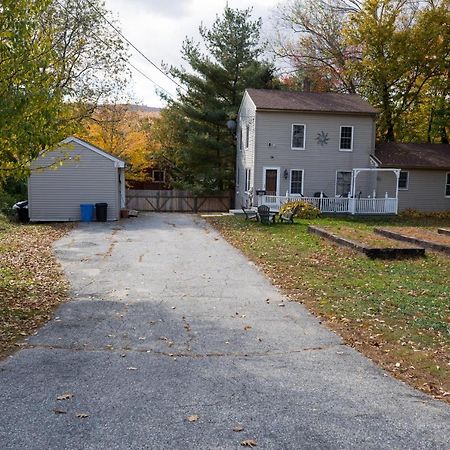 Sunnyside Home Near Sunday River, Black Mountain, Lakes And Hikes Rumford Exterior photo