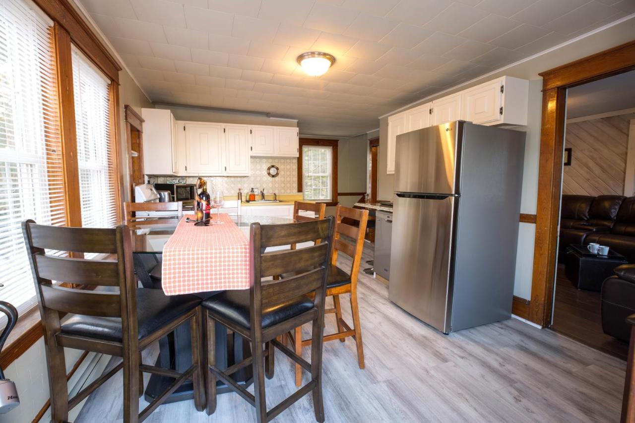 Sunnyside Home Near Sunday River, Black Mountain, Lakes And Hikes Rumford Exterior photo